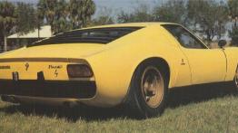 Lamborghini Miura - widok z tyłu