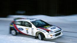 Ford Focus WRC - prawy bok