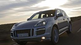 Porsche Cayenne GTS - widok z przodu