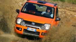 Fiat Panda Cross - widok z przodu