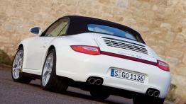 Porsche 911 Carrera 4S - widok z tyłu