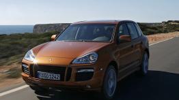 Porsche Cayenne GTS - widok z przodu