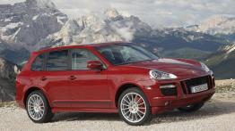 Porsche Cayenne GTS - widok z przodu