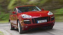 Porsche Cayenne GTS - widok z przodu