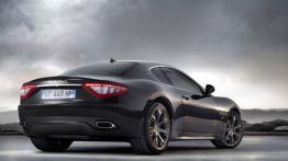 Maserati GranTurismo S - widok z tyłu