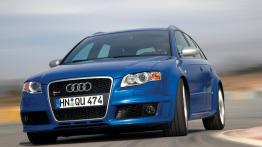 Audi RS4 - widok z przodu