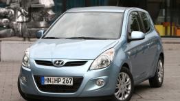 Hyundai i20 - wersja 3-drzwiowa - przód - reflektory wyłączone