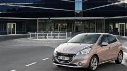 Peugeot 208 - wersja 5-drzwiowa - widok z przodu