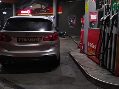 #bmw #225xe #hybrid #plugin #CircleK #tankowanie