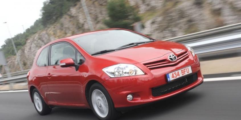 Toyota Auris 2011 - wersja 3-drzwiowa