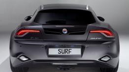 Fisker Surf - tył - reflektory włączone