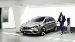 BMW Active Tourer Concept - widok z przodu