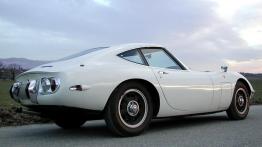 Toyota 2000GT - prawy bok