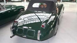 Jaguar XK 120 - nieobliczalny debiutant