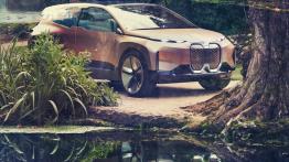 BMW Vision iNext - widok z przodu