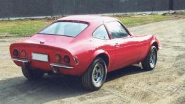 Opel GT - widok z tyłu