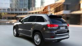 Jeep Grand Cherokee IV Facelifting (2014) Summit - widok z tyłu