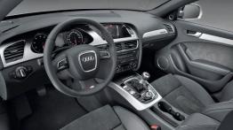 Audi A4 B8 Avant - pełny panel przedni