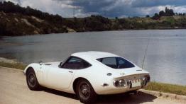 Toyota 2000GT - widok z tyłu