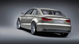 Audi A3 e-tron Concept - tył - reflektory włączone