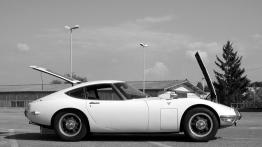 Toyota 2000GT - prawy bok