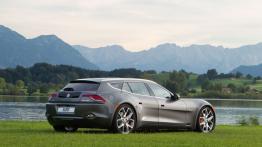 Fisker Surf - prawy bok