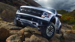 Ford F-150 SVT Raptor - widok z przodu