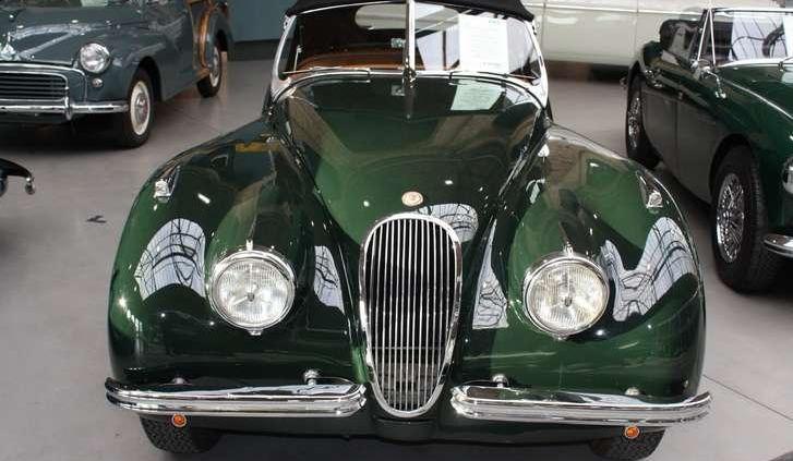 Jaguar XK 120 - nieobliczalny debiutant