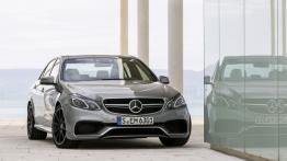 Mercedes E 63 AMG (W212) sedan Facelifting - widok z przodu