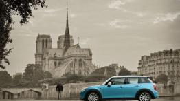 Mini Cooper SD 2014 - wersja 5-drzwiowa w Paryżu - lewy bok