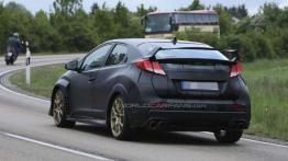 Honda Civic Type-R wypatrzona bez kamuflażu