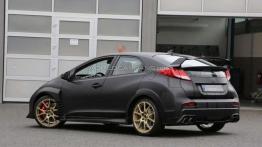 Honda Civic Type-R wypatrzona bez kamuflażu