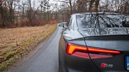 Audi S5 - w sportowych butach do garnituru 