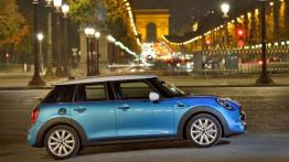 Mini Cooper SD 2014 - wersja 5-drzwiowa w Paryżu - prawy bok