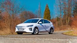 Hyundai Ioniq Electric - tanio i zwyczajnie nie znaczy nudno