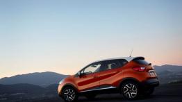 Renault Captur - lewy bok