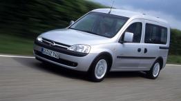 Opel Combo C Tour - widok z przodu