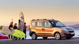 Opel Combo D Tour - prawy bok