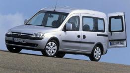 Opel Combo C Tour - widok z przodu