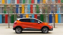 Renault Captur - prawy bok