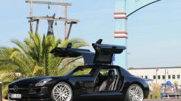 Mercedes SLS AMG Brabus - widok z przodu