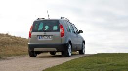 Skoda Roomster Scout - widok z tyłu