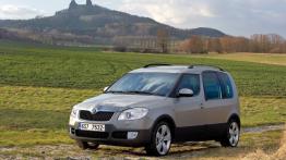 Skoda Roomster Scout - widok z przodu