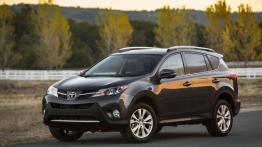 Toyota RAV4 IV - widok z przodu