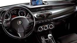 Alfa Romeo Giulietta Nuova - pełny panel przedni