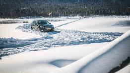 Jak jeździć po śniegu? Uczymy się na Subaru Snow Drive