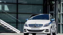 Mercedes B 200 Natural Gas Drive - widok z przodu