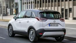 Opel Crossland X - widok z tyłu