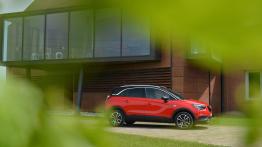 Opel Crossland X - prawy bok