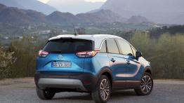 Opel Crossland X - widok z tyłu